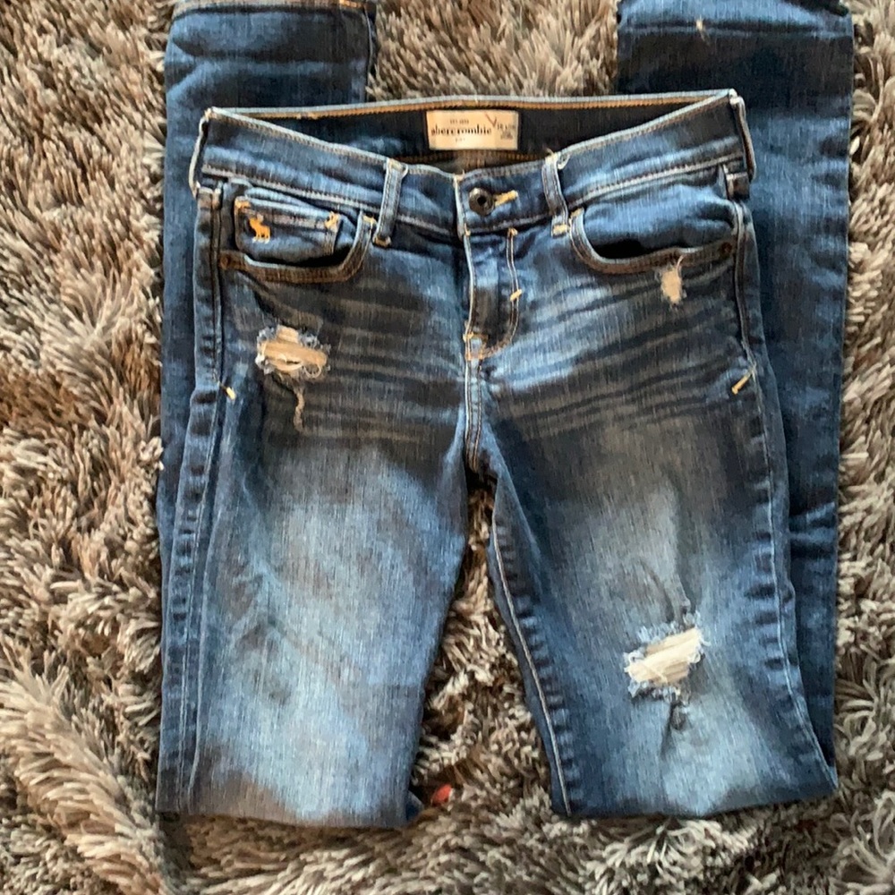 Abercrombie kids distressed skinny jeans. Size 16S
